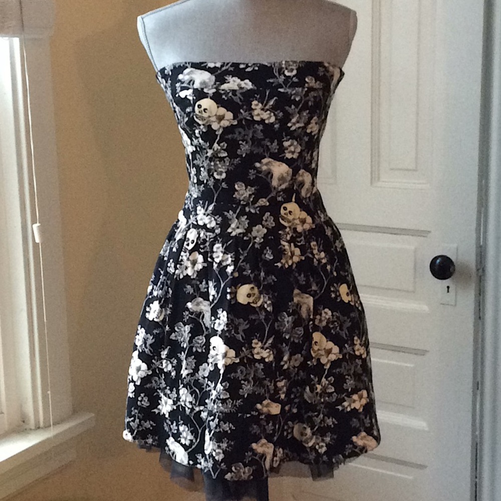 Strapless Betsey Johnson skull dress